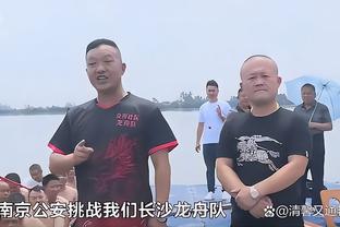 德斯特：享受在巴萨踢球的时光，仅仅观看梅西就让我学到了很多